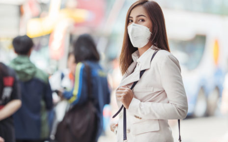 Jak skutecznie zakrywać usta i nos, aby chronić nie tylko siebie, ale i innych przed zakażeniem?